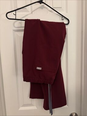 Men’s Figs Cairo Cargo Scrub Pants